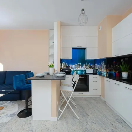 Bright Przyokopowa In The Centre Of With Parking By Renters
