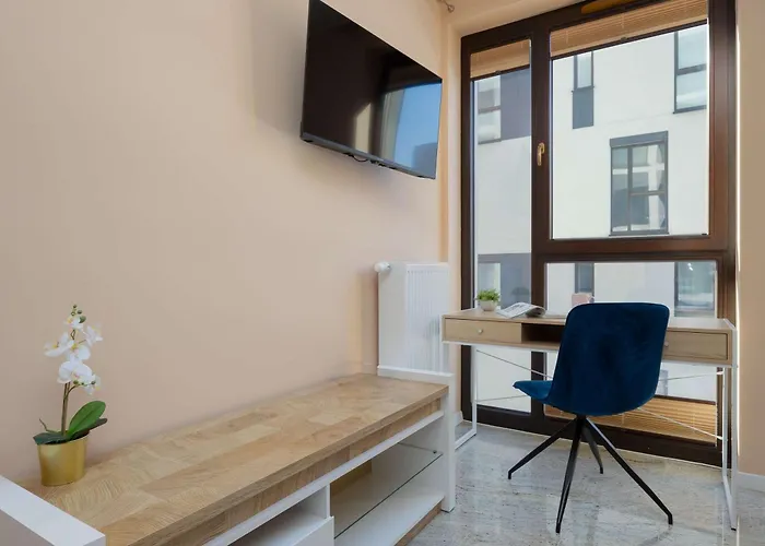 Apartment Bright Przyokopowa In The Centre Of With Parking By Renters Warsaw