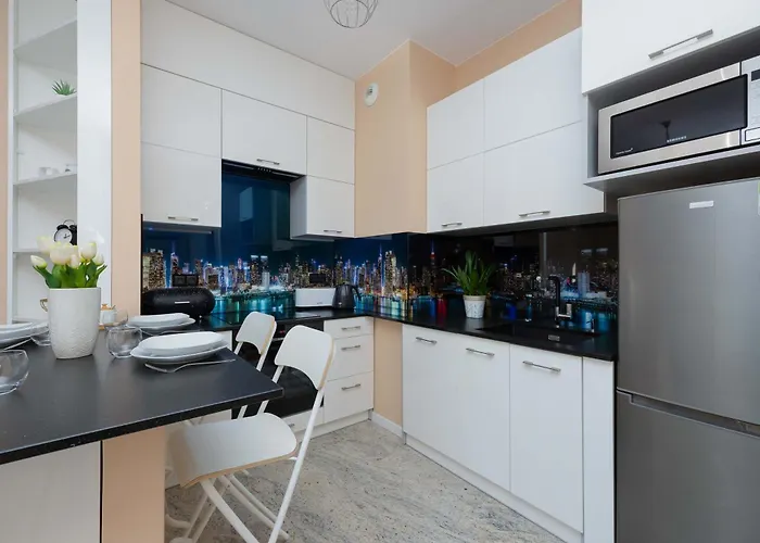 Apartment Bright Przyokopowa In The Centre Of With Parking By Renters