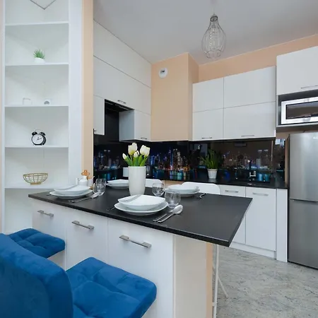Bright Przyokopowa In The Centre Of With Parking By Renters *