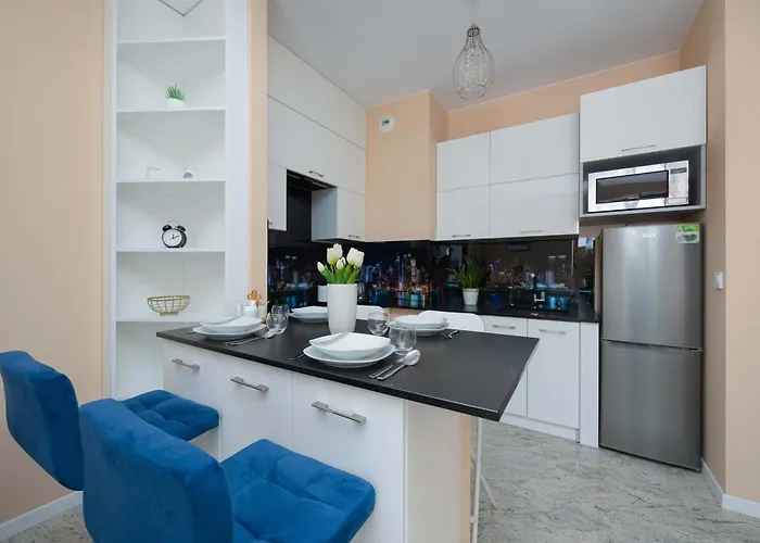 Bright Przyokopowa In The Centre Of With Parking By Renters *