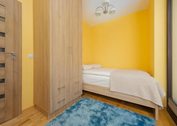 Bright Przyokopowa In The Centre Of With Parking By Renters Warszawa