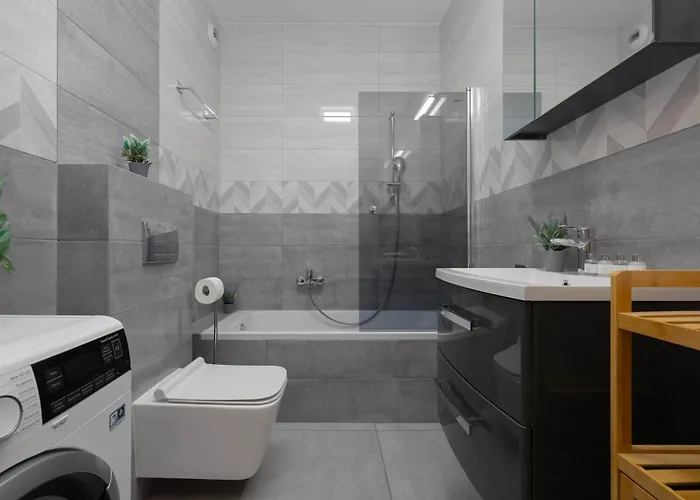 Bright Przyokopowa In The Centre Of With Parking By Renters * Warszawa